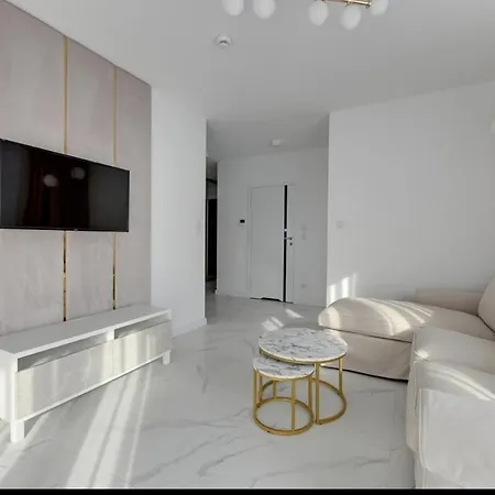 Nude & Glam Nadmotlawie *