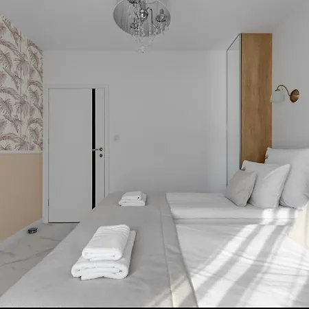 Appartement Nude & Glam Nadmotlawie *