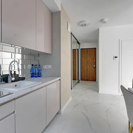 Appartement Nude & Glam Nadmotlawie *